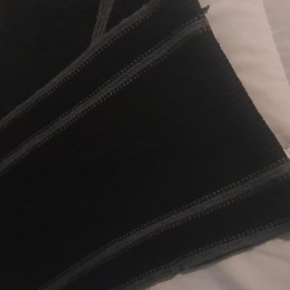 HAWKE & CO Scarf - Picture 3 of 3